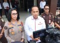 Kabid Humas Polda Kepri dan Dirreskrimum Polda Kepri setelah proses rekonstruksi selesai (Dok: Bidhumas Polda Kepri)