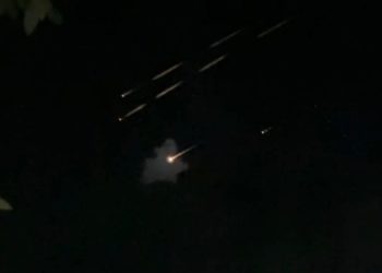 Tangkapan layar cahaya misterius di langit Natuna, Kepulauan Riau (Dok: istimewa)