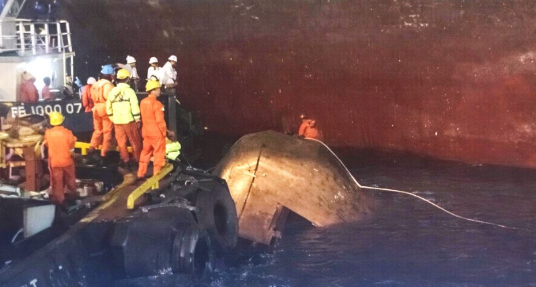 Tugboat Mega terbalik di PT ASL Shipyard (Dok: SAR Batam)