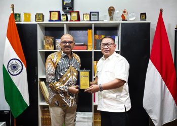 Konsul Jenderal India di Medan, Ravi Shankar Goel kunjungan kerja ke kantor Deputi Bidang Investasi BP Batam, Fary Djemy Francis. (Foto: Humas BP).