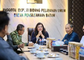 Kunjungan Kepala Staf Komando Armada (Kaskoarmada) I Tanjungpinang, Laksamana Pertama TNI Dr. Arif Badrudin ke kantor BP Batam. (Foto: Humas BP).