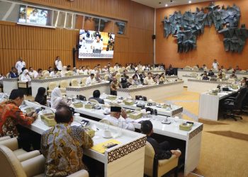 Suasana Rapat Kerja Komisi V DPR dengan  Menteri Perumahan dan Kawasan Permukiman di Gedung parlemen Senayan. (Foto: Ist./dok. Kementerian PKP).