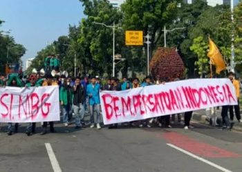 BEM Persatuan Indonesia bergerak  menuju area Patung Kuda kawasan Monas Jakarta pada Sabtu 20 Juni 2026 untuk menggelar unjuk rasa (Foto: Ist / SindoNews).