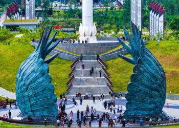Sejumlah warga melihat langsung perkembanganberbagai ruang publik Ibu Kota Nusantara (IKN). (Foto: Ist./Dok. Humas Otorita IKN).
