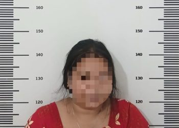 Tersangka penganiayaan anak di Kota Batam saat diamankan polisi (Dok: Polresta Barelang)