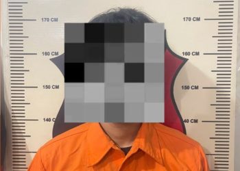 Pelaku persetubuhan terhadap anak di bawah umur saat diamankan di Polsek Bengkong (Dok: Polsek Bengkong)