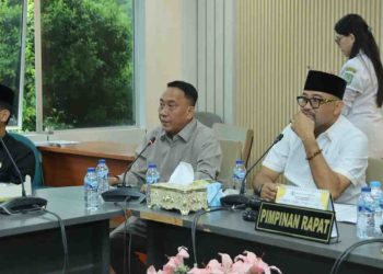 Pembahasan dan penjelasan tentang kebijakan Umum APBD. (Foto: Sekretariat DPRD).