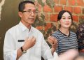 Kepala BP Batam, Amsakar Achmad, dan wakil Kepala BP Batam, Li Claudia Chandra perkuat komitmen administrasi pertanahan. (Foto: Humas BP).
