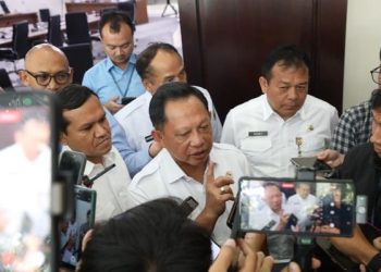 Menteri Dalam Negeri, Muhammad Tito Karnavian saat memberikan keterangan kepada para wartawan. (Foto: Ist./dok.Kemendagri).