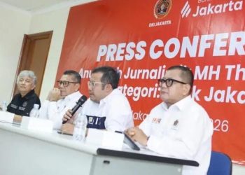 Momen konperensi pers tentang Anugerah Jurnslistik MHT Ke 52 tahun 2026. Dari kiri Bagus Sudarmanto (Ketua Dewan Juri), Kesit B Handoyo (Ketua PWI Jaya), perwakilan Bank Jakarta dan Arman Suparman (Ketua Panitia). (Foto: HMStimes /A.Ristanto).