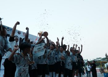 Pertunjukan sepak bola Batam Prime Internasional grass root. (Foto: Humas BP).