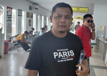 Anggota IWO, Rahmat Purba yang dipukul oleh Salman akibat sengketa lahan kavling di kelurahan Mangsang. (Foto: RP./ HMS).