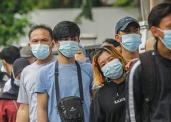 Sebagian Warga Jakarta menggunakan masker saat beraktivitas di tempat terbuka (Foto: Ist./ askara.co.)