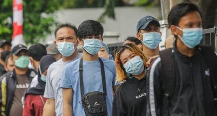 Sebagian Warga Jakarta menggunakan masker saat beraktivitas di tempat terbuka (Foto: Ist./ askara.co.)