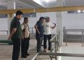 Bersama tim teknis, jajaran Direktorat Badan Usaha (BU) SPAM juga telah meninjau instalasi pengolahan air (IPA) untuk memastikan operasional fasilitas dan distribusi air kembali berjalan. (Foto: Humas BP).